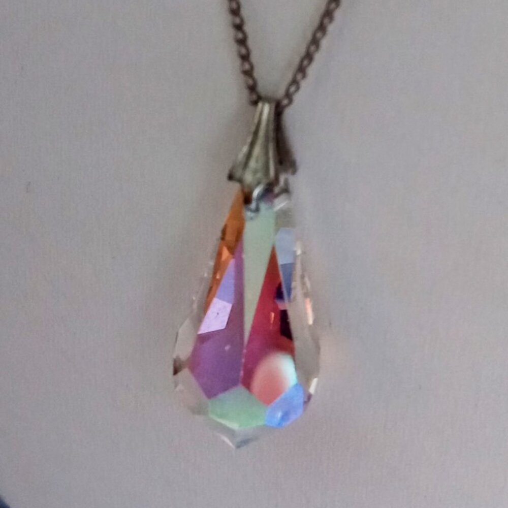 🔥🔥Stunning Vintage Sparkling Teardrop Aurora Crystal Pendant Necklace🔥🔥 - Picture 3 of 9